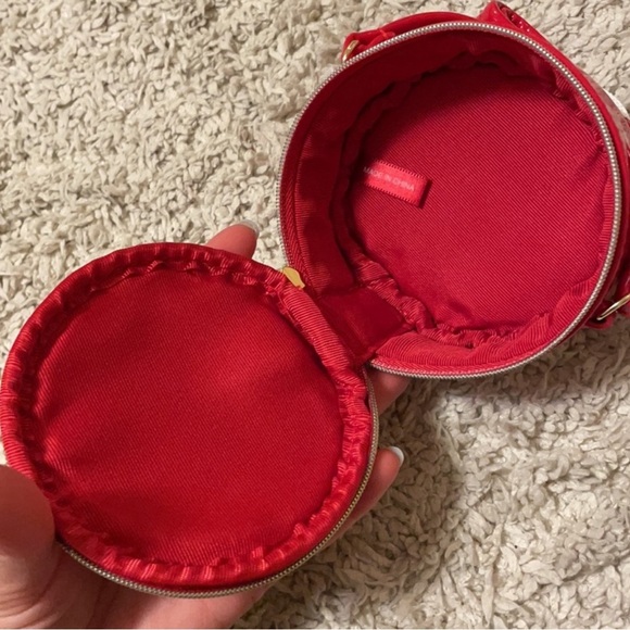 Marc Jacob’s cherry Red Circle Patent Leather Mini Crossbody Bag NEW - Picture 5 of 9